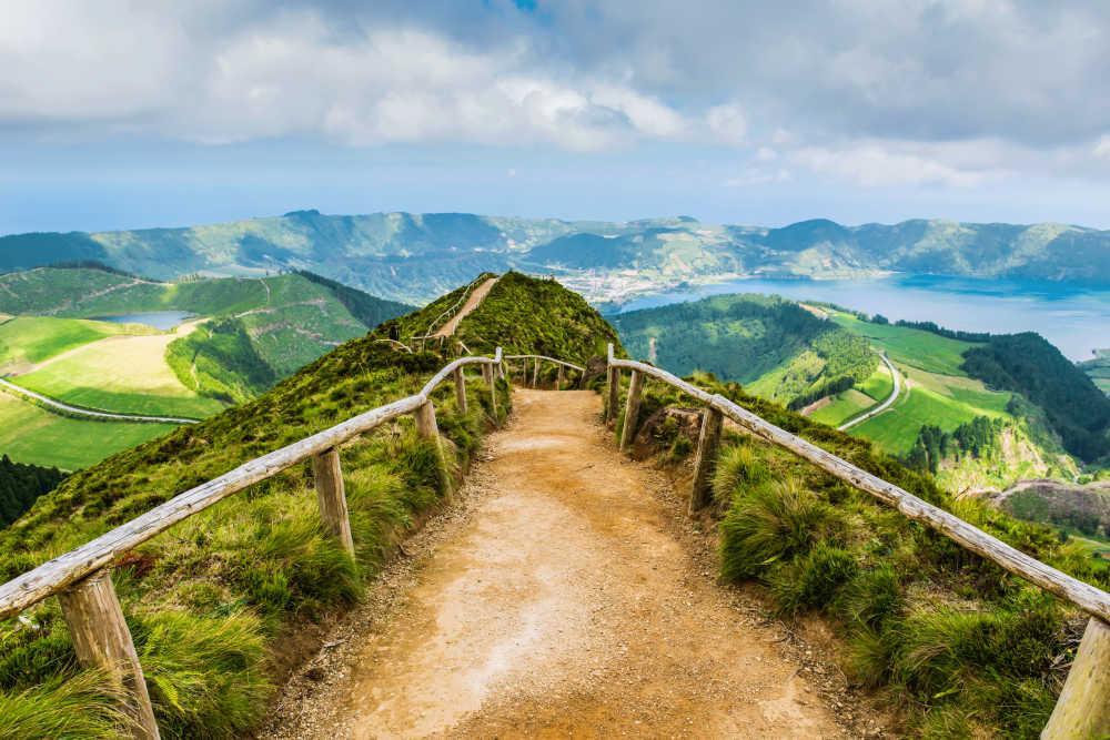 europe-portugal-azores-sete-cidades-path-medium.jpg